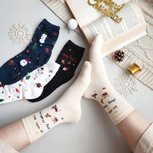 جوراب ساقدار زنانه طرح کلبه زمستونی کد 4072 لادن (۱۲جفتی)