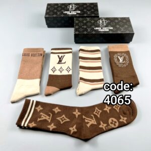 جوراب ساقدار زنانه LV میکس کد 4065 لادن (10جفتی)